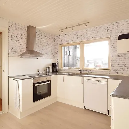 Three-bedroom Holiday In Juelsminde 度假居