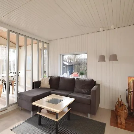 Three-bedroom Holiday In Juelsminde * 尤尔斯明讷