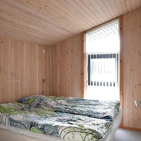 Three-bedroom Holiday In Juelsminde 度假居 尤尔斯明讷