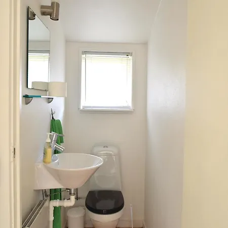 Three-bedroom Holiday In Juelsminde 度假居 *